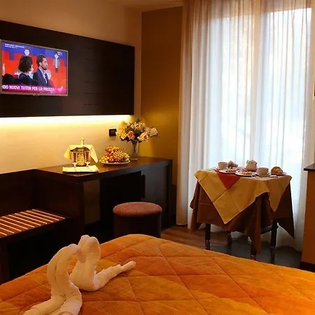 מלון Hotel Centrale Gambarie dʼAspromonte