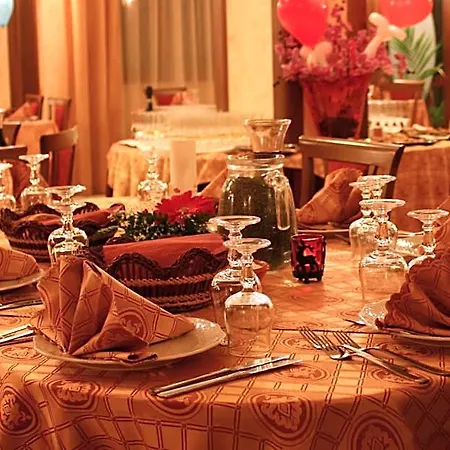 Hotel Centrale Hotell 3*