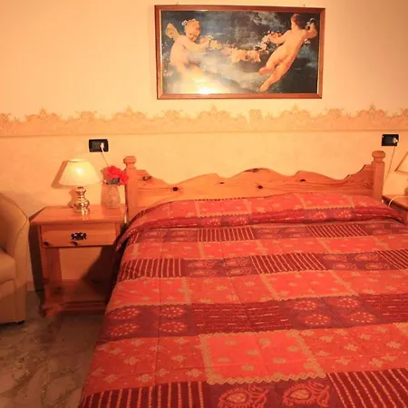 Hotel Centrale Hotell 3*
